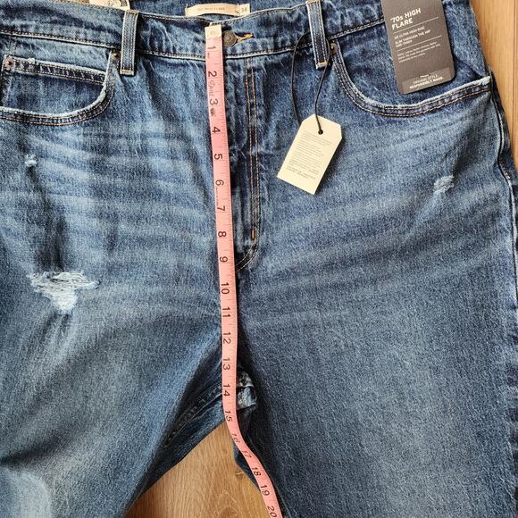 Levi's Jeans Women's 70's High Flare Size 34 Medium Wash Distressed Denim NWT - Picture 6 of 13